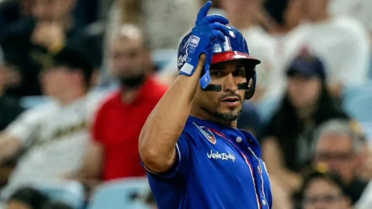 Tiburones sigue con vida al derrotar a Leones en el Monumental (+VIDEO) Tiburones sigue con vida al derrotar a Leones en el Monumental (+VIDEO)