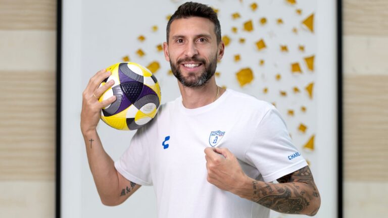 Borja Bastón: “El Madrid es mejor, pero a ilusión nadie nos gana”