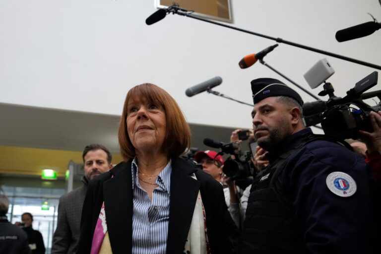 ‘Merci Gisèle, gracias’ | Sociedad
