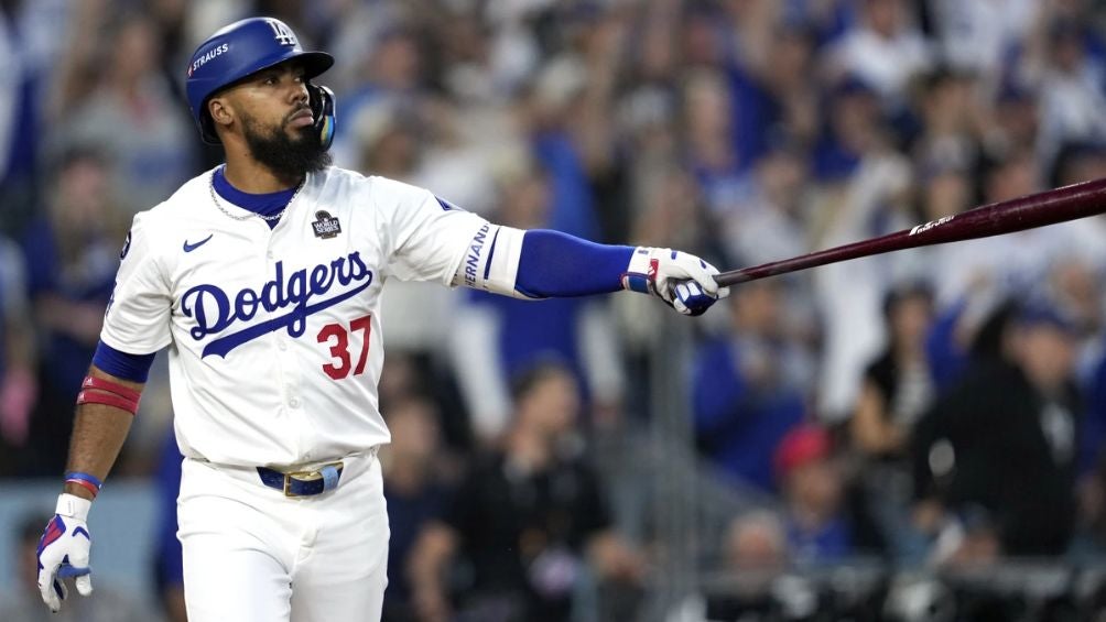 Teoscar Hernández se queda en Los Angeles Dodgers por 66 millones de dólares Teoscar Hernández se queda en Los Angeles Dodgers por 66 millones de dólares