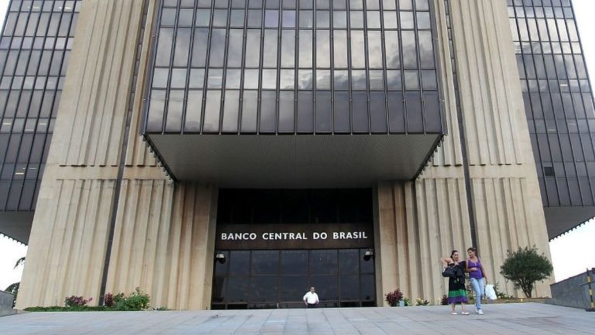 El Banco Central de Brasil vendió u$s8.000 millones para frenar la caída del real El Banco Central de Brasil vendió u$s8.000 millones para frenar la caída del real