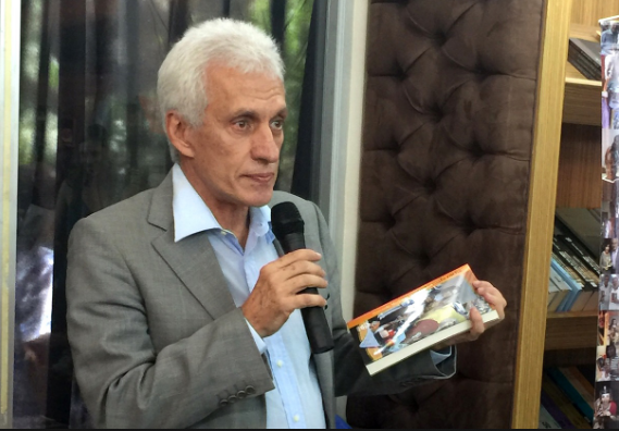 Martínez Mottola, uno de los asilados en la Embajada argentina se entregó