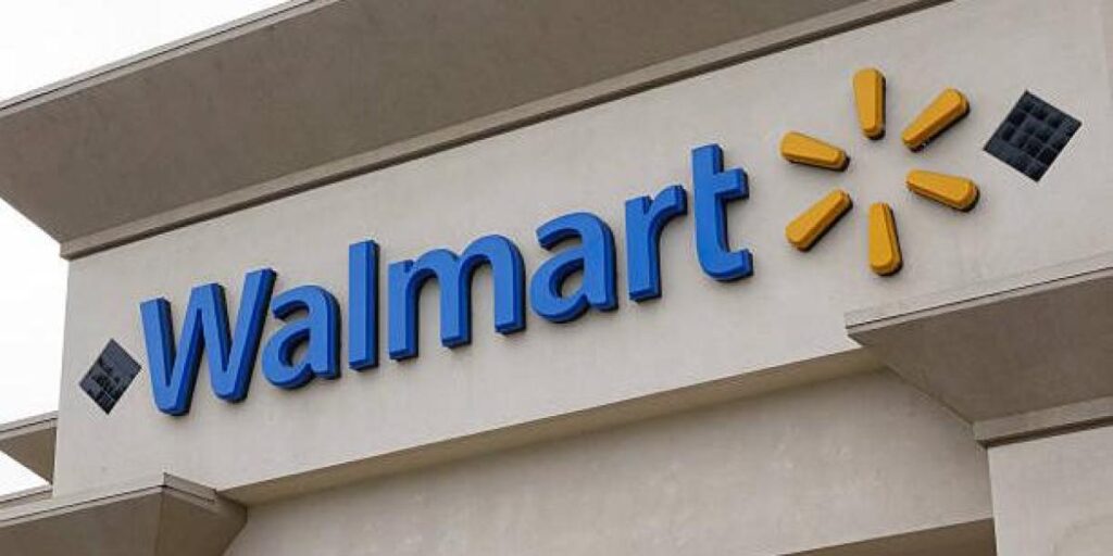 Walmart toma una arriesgada decisión de negocios que podría perjudicar su política más importante Walmart toma una arriesgada decisión de negocios que podría perjudicar su política más importante