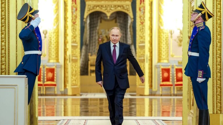 Putin se reúne con el ministro de Exteriores iraní en Moscú