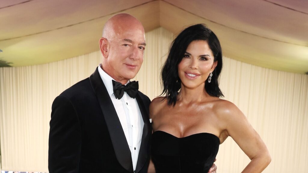 Lauren Sánchez comparte la primera foto de su boda con Jeff Bezos Lauren Sánchez comparte la primera foto de su boda con Jeff Bezos
