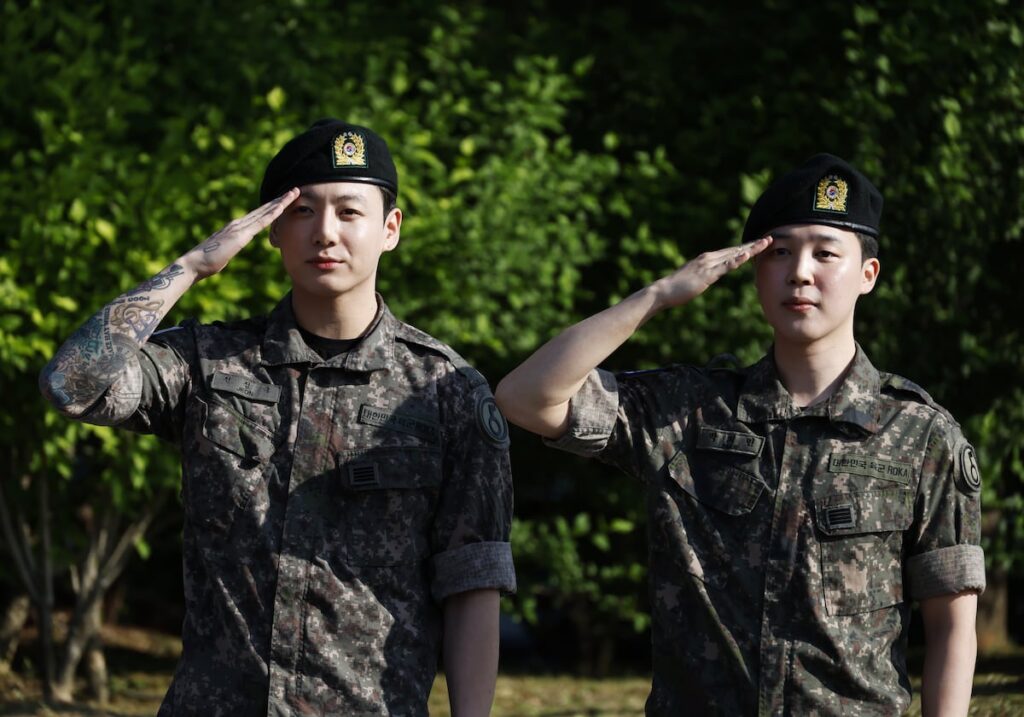 El regreso de BTS está cada vez más cerca: seis de sus siete miembros ya han completado el servicio militar obligatorio | Gente El regreso de BTS está cada vez más cerca: seis de sus siete miembros ya han completado el servicio militar obligatorio | Gente