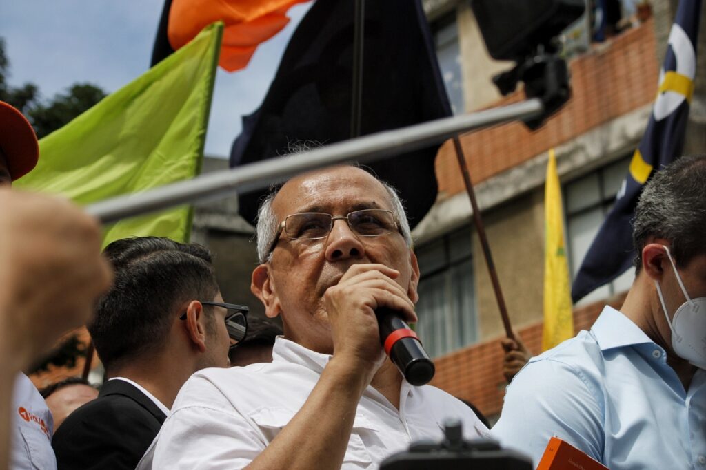 Así reacciona la oposición al arresto del exministro Rodríguez Cabezas Así reacciona la oposición al arresto del exministro Rodríguez Cabezas