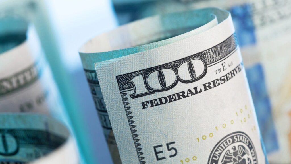 El dólar oficial subió por primera vez en tres ruedas pese al anuncio del BCRA para acumular reservas El dólar oficial subió por primera vez en tres ruedas pese al anuncio del BCRA para acumular reservas