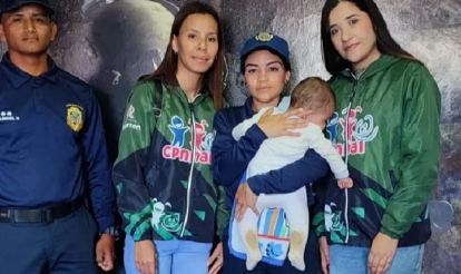 Mujer es acusada de abandonar a su bebé para presionar al padre de volver con ella – Noticias de Aquí Mujer es acusada de abandonar a su bebé para presionar al padre de volver con ella – Noticias de Aquí