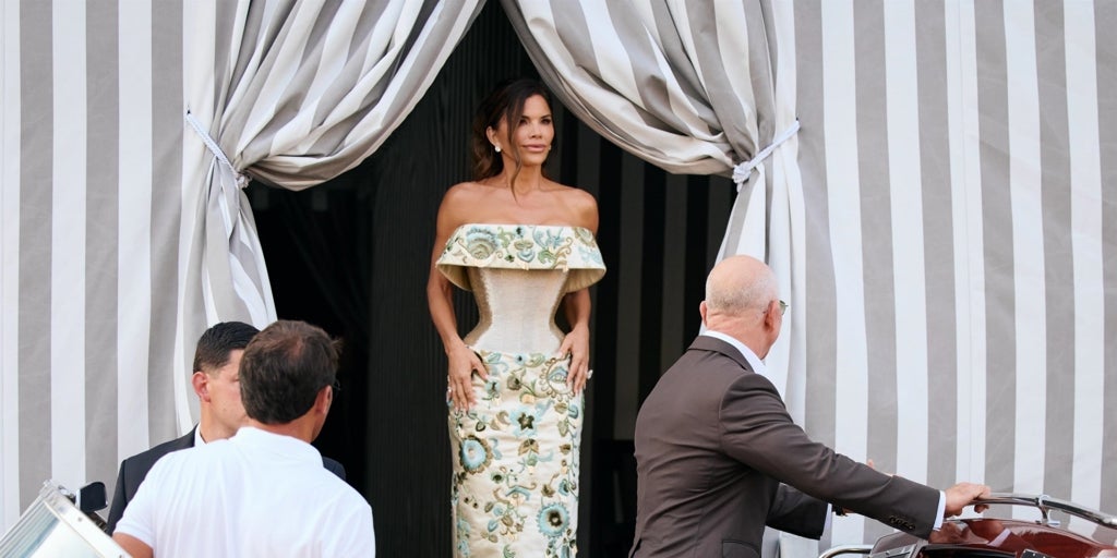 El estilo de Lauren Sánchez, futura mujer de Jeff Bezos, más allá de los 28 vestidos de su boda El estilo de Lauren Sánchez, futura mujer de Jeff Bezos, más allá de los 28 vestidos de su boda